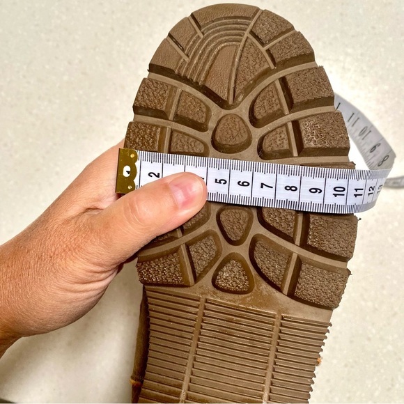 Rare ROOTS shearling TRIBE winter boots w cabin cottage farmhouse vibe - Picture 16 of 16